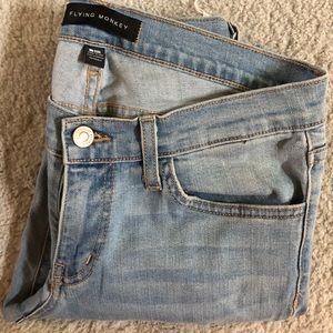 Distress jeans